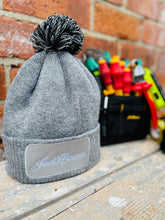 Load image into Gallery viewer, Grey Bobble Hat
